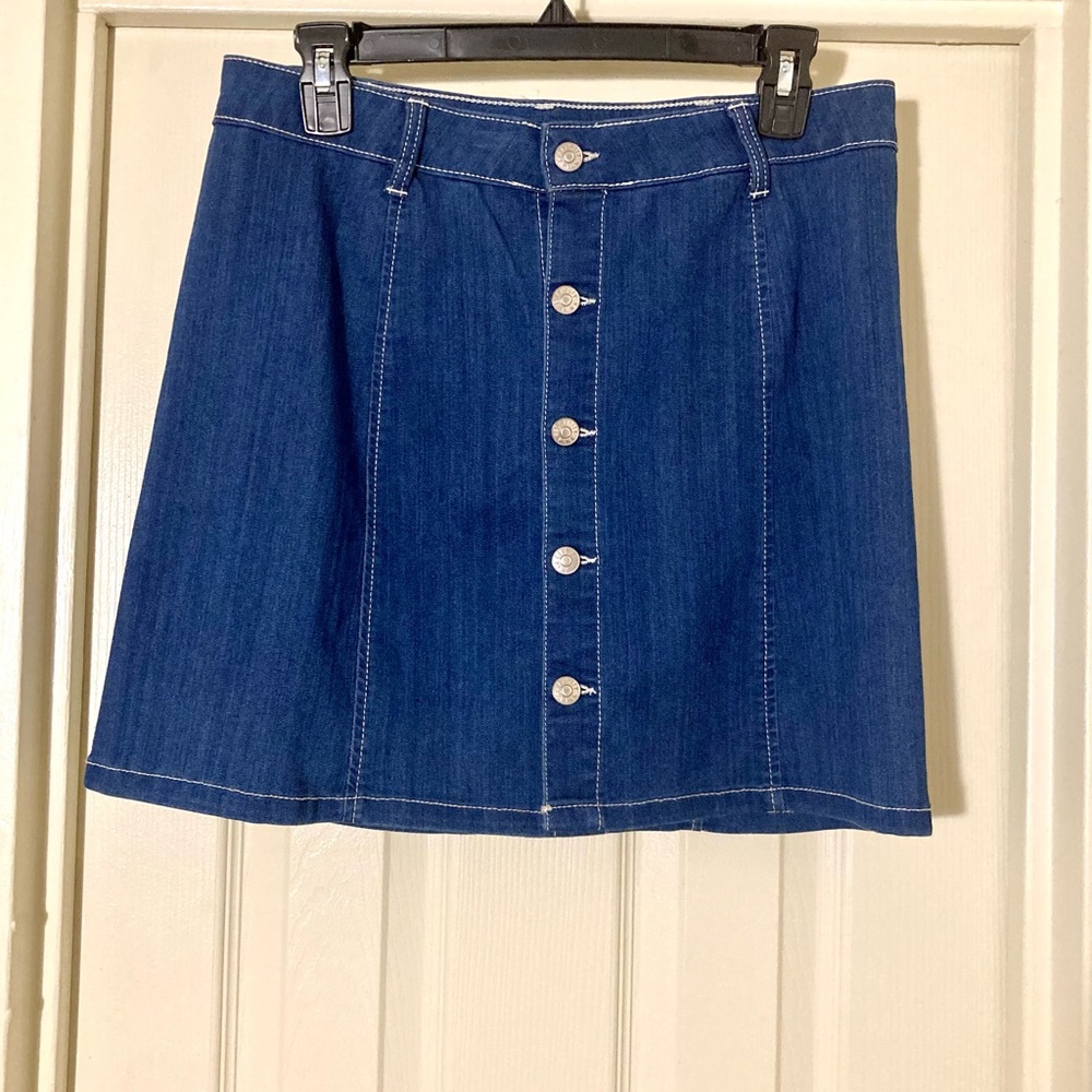 Juniors Denim Jean  Skirt Button Down Front and Belt Loops